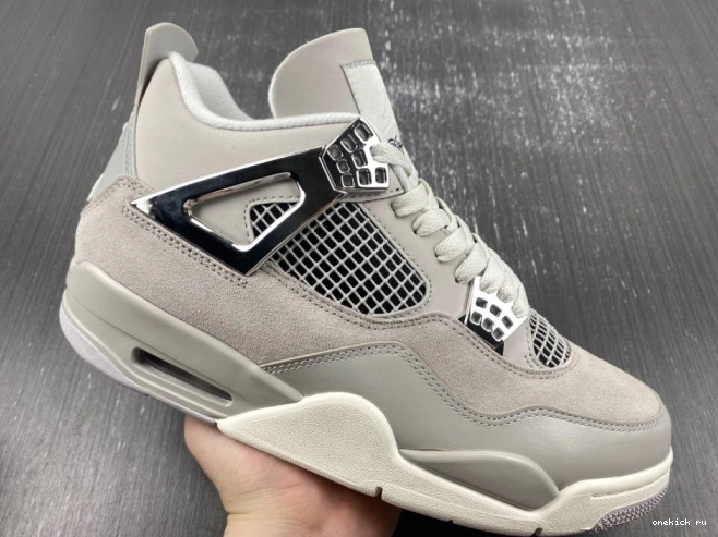 Rep Onekick 4 Frozen Air Moments Jordan AQ9129-001 0614